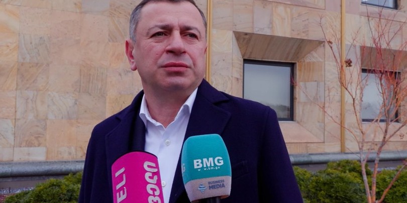 აკაკი ახვლედიანი